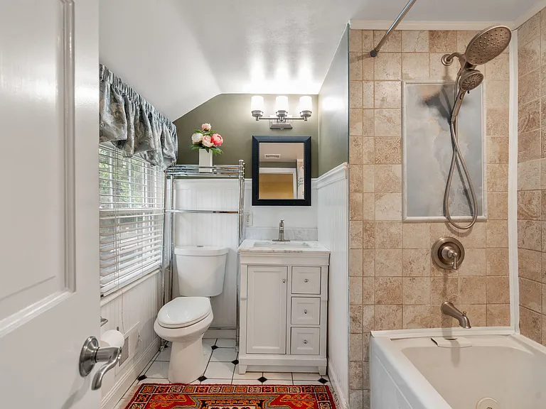 560 Worcester St #1 — Photo 14