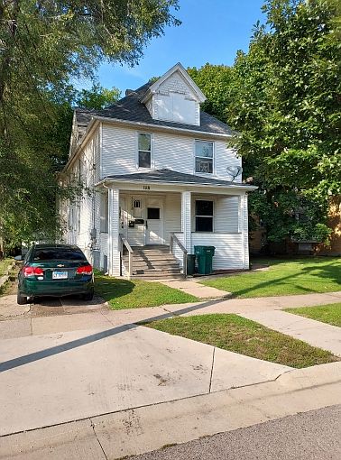 1st image of 1118 9th Ave #1
