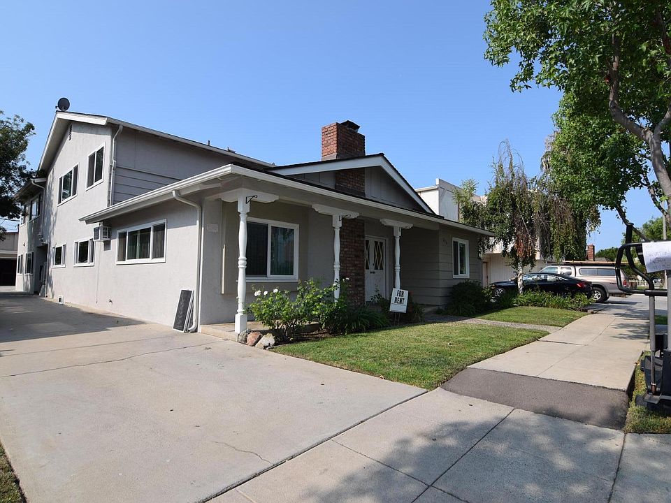 Building Front unit of 4-plex