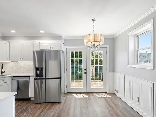 4322 E Tremont Ave, Bronx, NY 10465