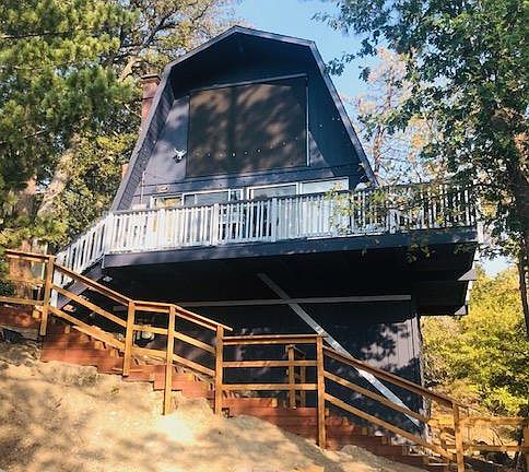 2nd image of 1137 Evergreen Ln