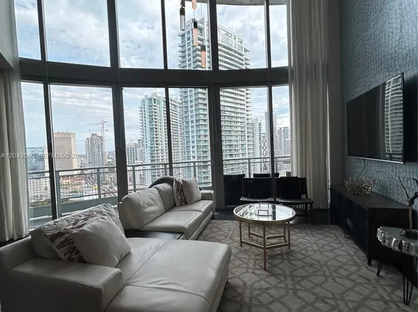 690 SW 1st Ct, Miami, FL