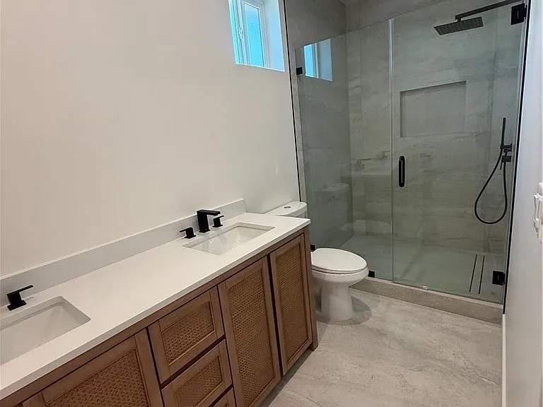 10026 Norwich Ave — Photo 16