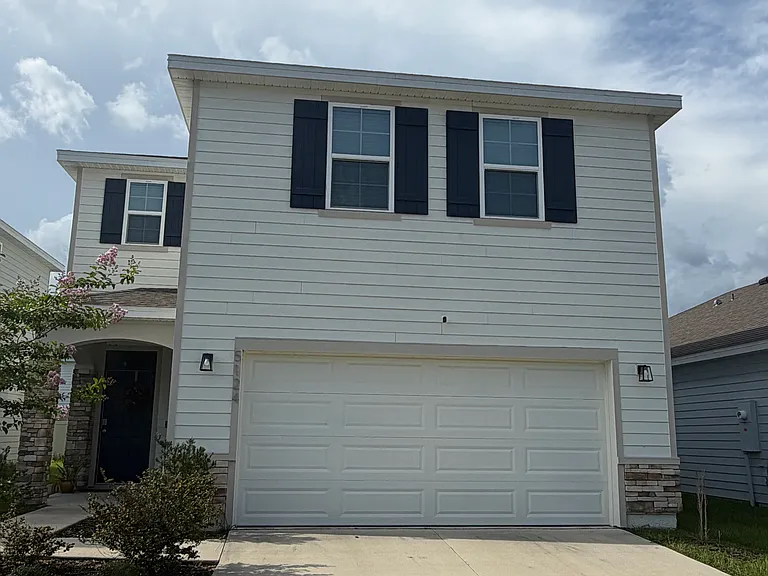 5124 SW 48th Ln — Photo 1