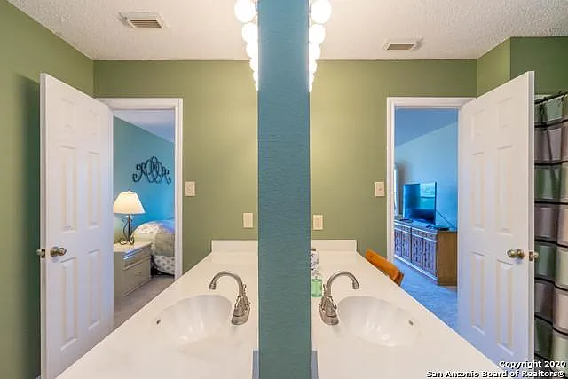 4827 Encanto Creek Dr — Photo 19