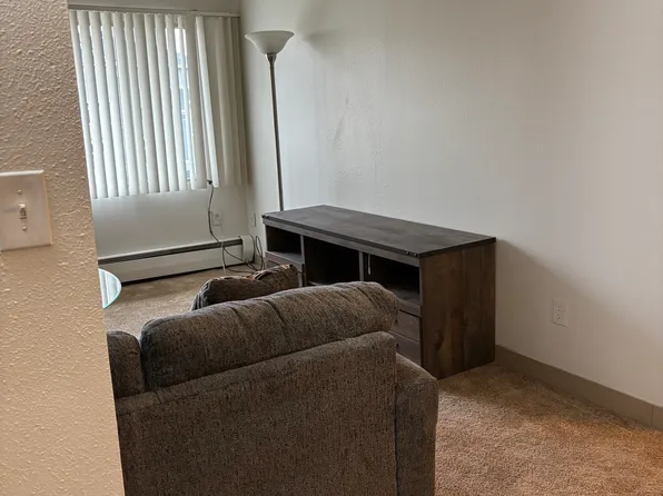 Creekside Apartments- Student Housing