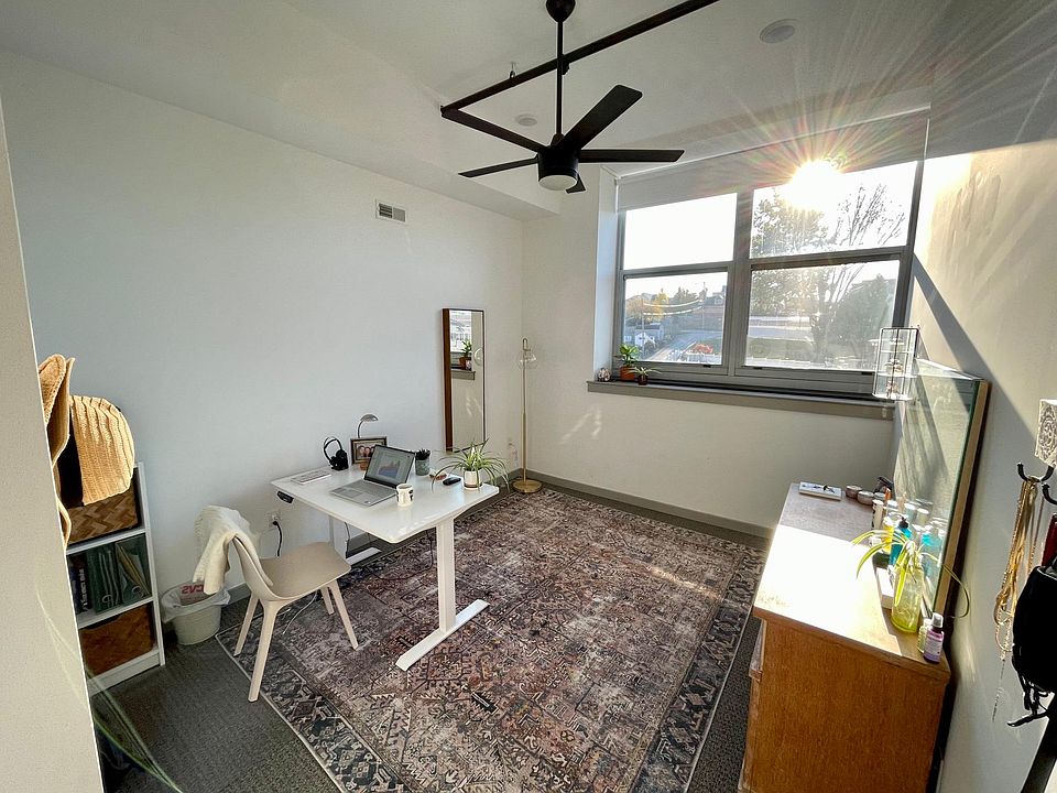 Bedroom/Office