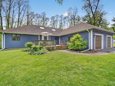 1500 N Rose Farm Rd, Woodstock, IL, 60098