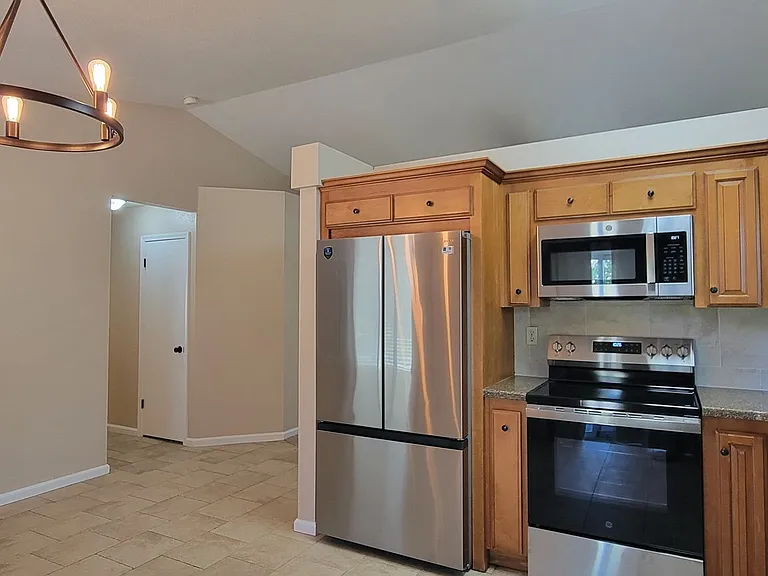 2154 Hemingway St — Photo 4