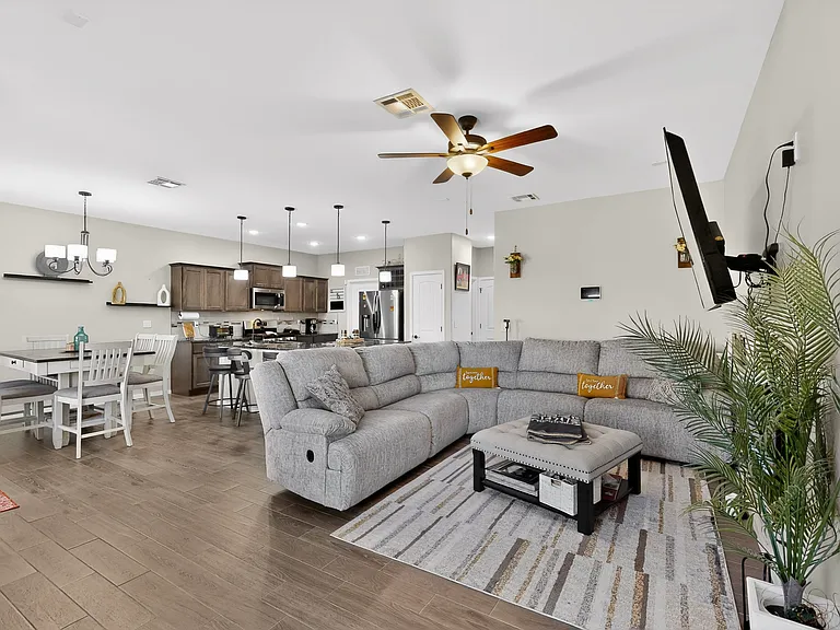 14717 Charles Foster Ave — Photo 9