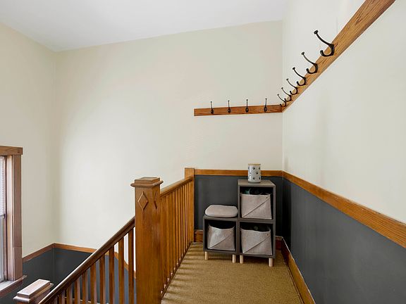 4th image of 3841 N Sacramento Ave