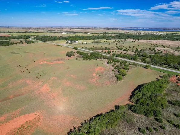 21381 Highway 73, Foss, OK 73647