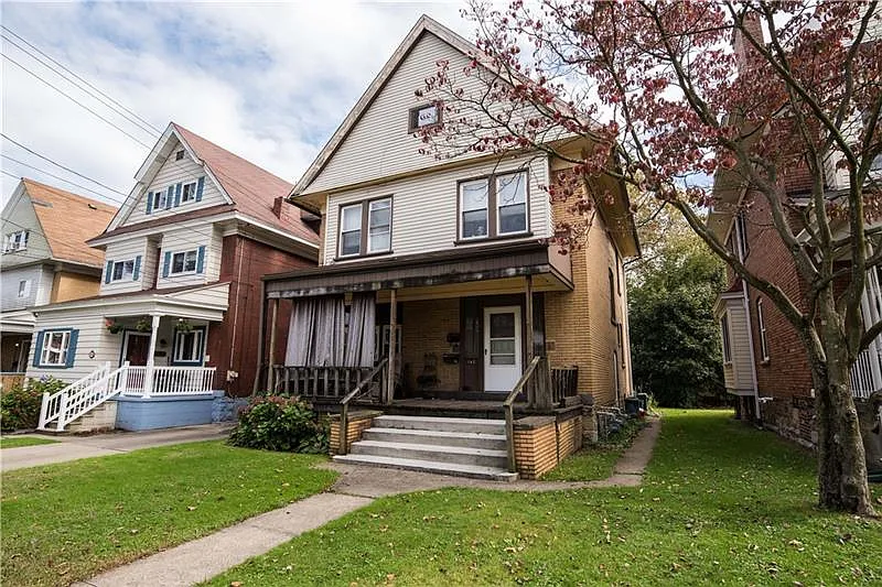 147 Kendall Ave photo 1