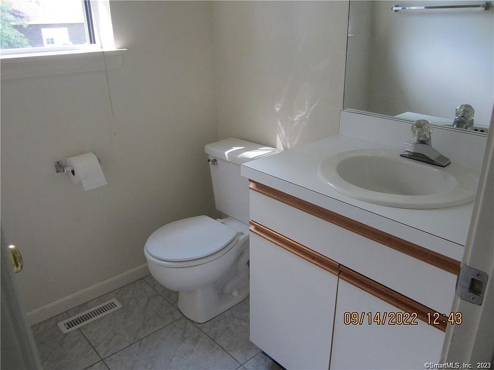 22 Chatsworth Rd 22, Granby, CT 06035 MLS 170580314 Zillow