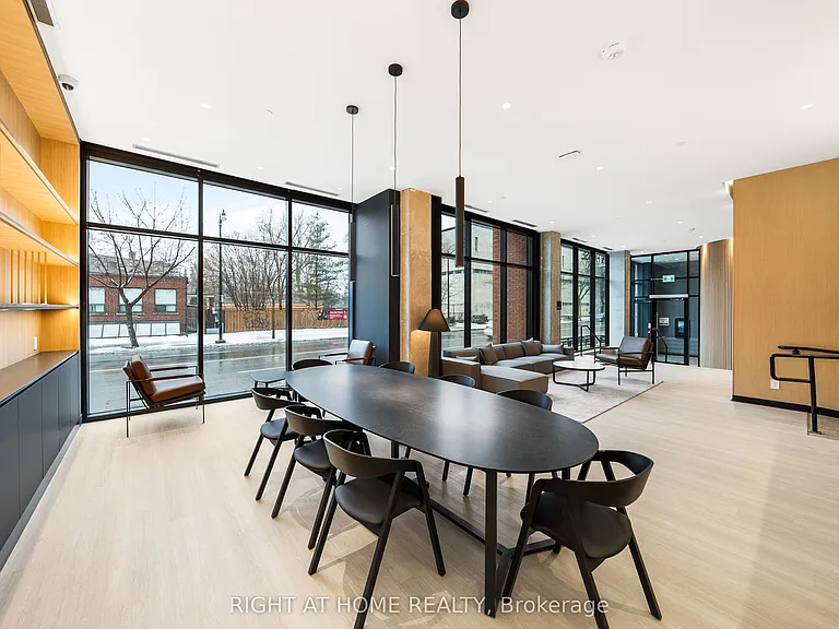 2720 Dundas St W #520 — Photo 26