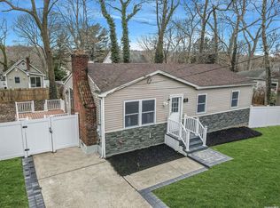 54 Wildwood Dr, Sound Beach, NY 11789