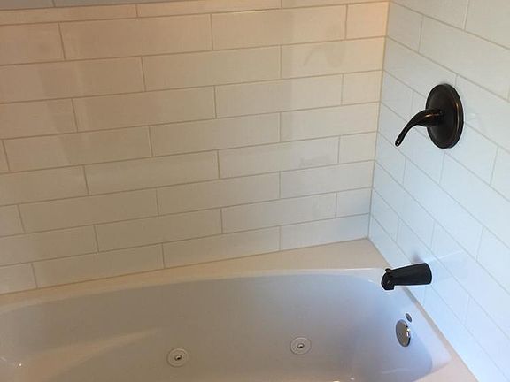 3rd image of 380 Oliver St #6