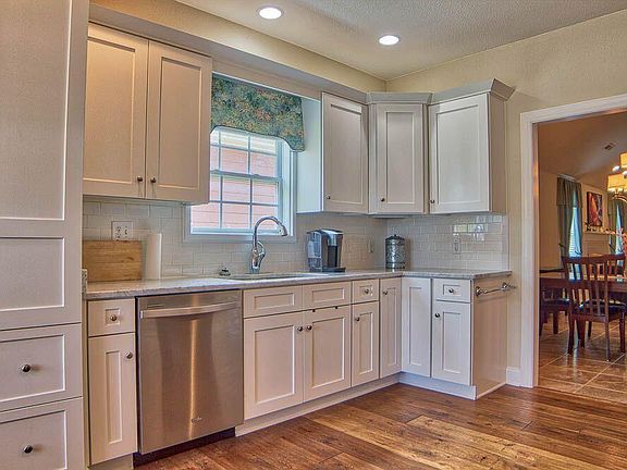 5th image of 6455 Laramie Cir