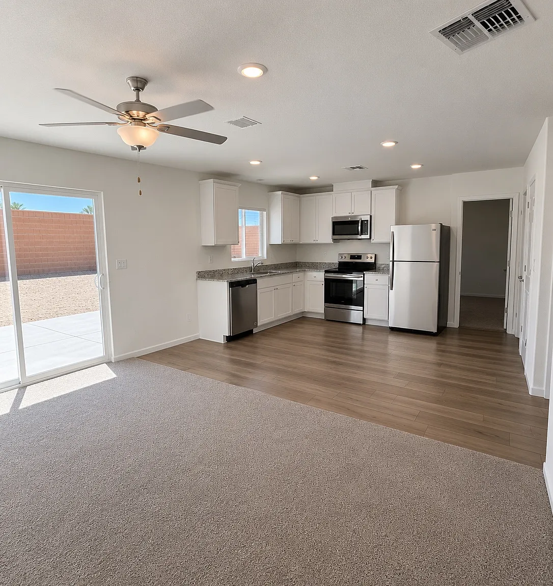 3 bed, 1104 sqft, $2,900 — Photo 2