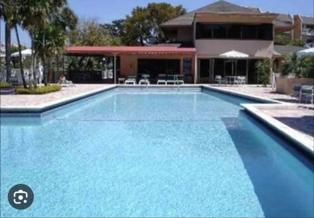 1 bed, 1.5 bath, 850 sqft, $1,925 — Photo 3