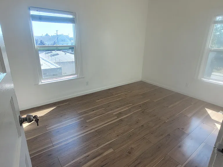 635 10th St #637 — Photo 11