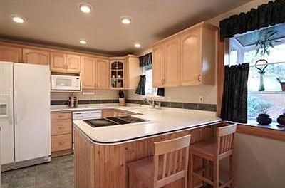 4th image of 16748 Corliss Pl N