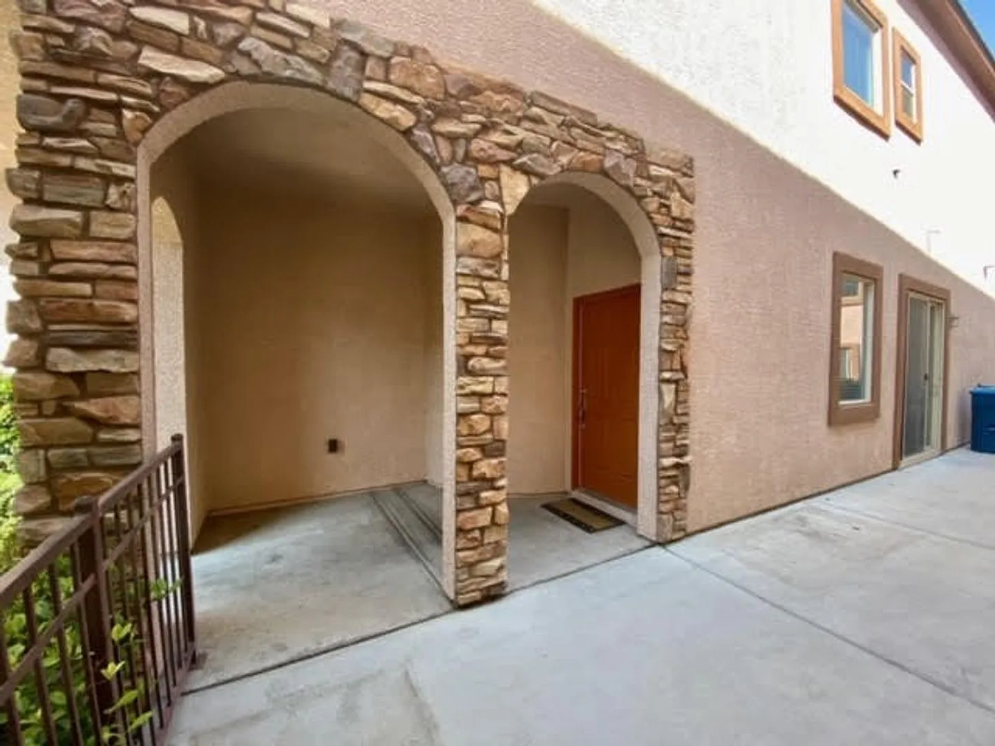 Gated community — Photo 4