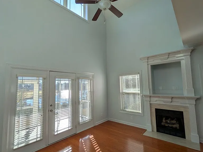 927 Kensington Park Rd — Photo 3