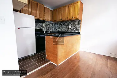 Rented by ZealEstate Group Inc