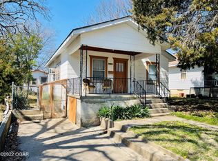 2131 N Rogers Ave, Springfield, MO 65803