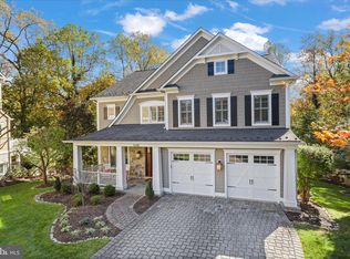 3601 27th St N, Arlington, VA 22207