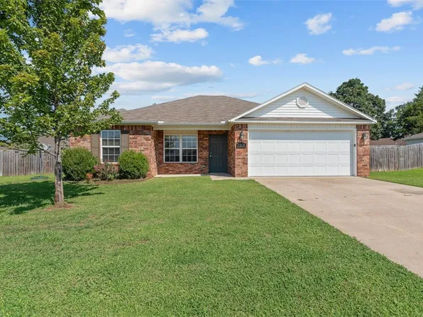 3581 Alliance Dr, Bethel Heights, AR 72764