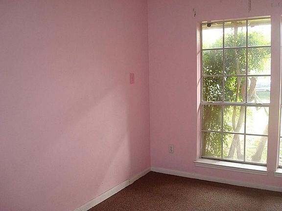5th image of 7826 Log Hollow Dr