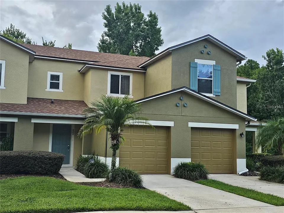 622 Old Pine Ct