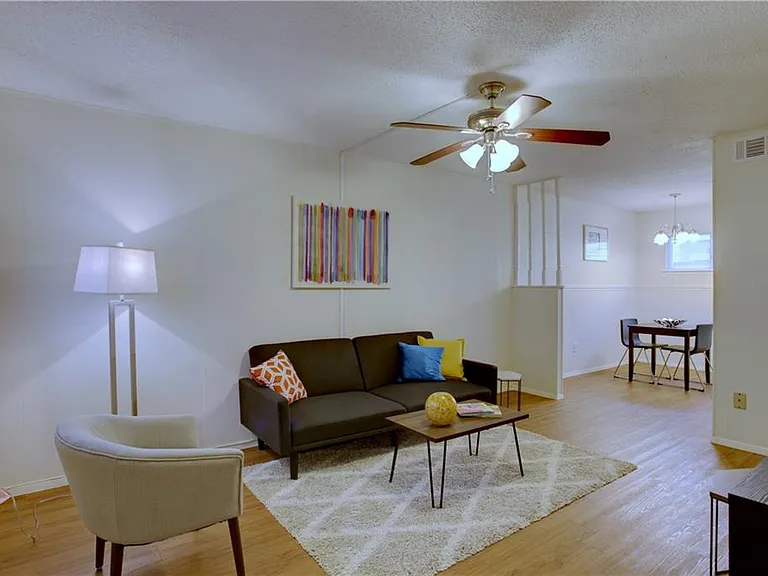 816 W North Loop Blvd #111 — Photo 1