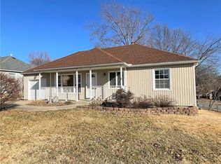 5205 N Flora Ave, Kansas City, MO 64118