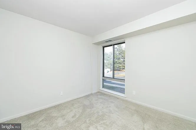 222 Echelon Rd #8 — Photo 14