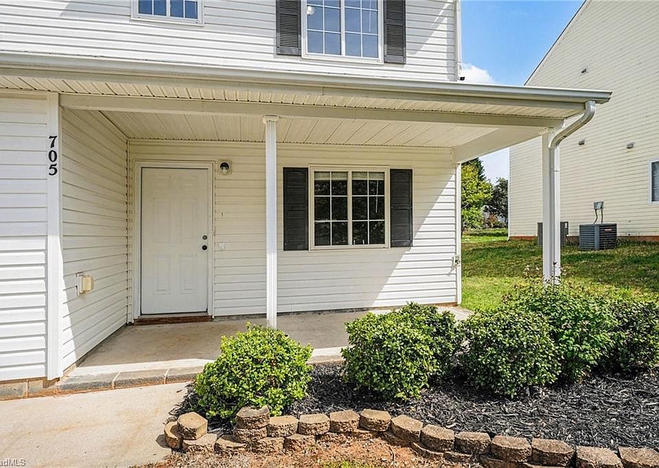 1st image of 705 Topsail Dr