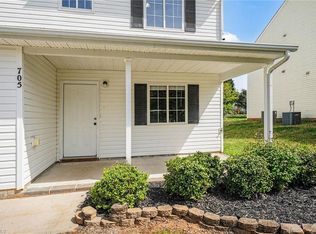 705 Topsail Dr, Browns Summit, NC 27214