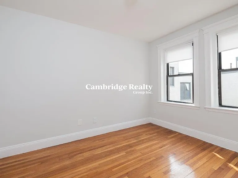 8 Elko St #9T — Photo 6