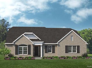 5605 Fir Ct, Almont, MI