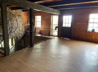 796 Goose Creek Rd, Dandridge, TN 37725