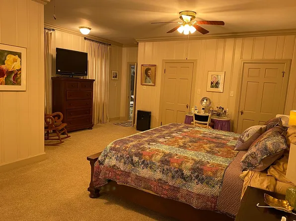 826 Lattawoods Dr, Dyersburg, TN 38024