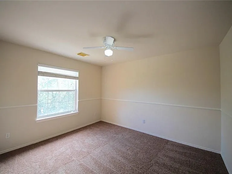 15843 Garrison Cir — Photo 16
