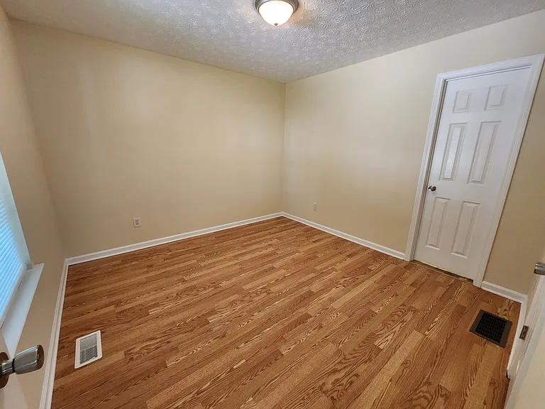2635 Poplar Ln — Photo 22