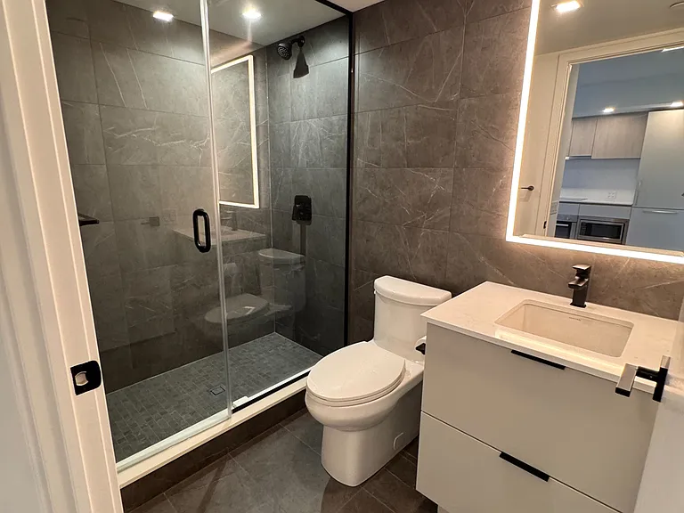 609 Sherbourne St #1806 — Photo 9