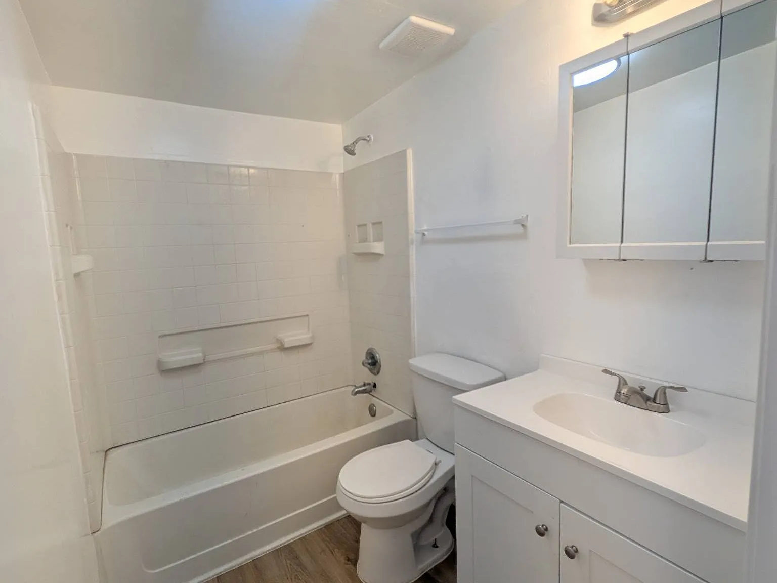 1 bed, 400 sqft, $750 — Photo 3