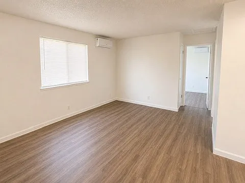 2 bed, 720 sqft, $1,200 — Photo 3