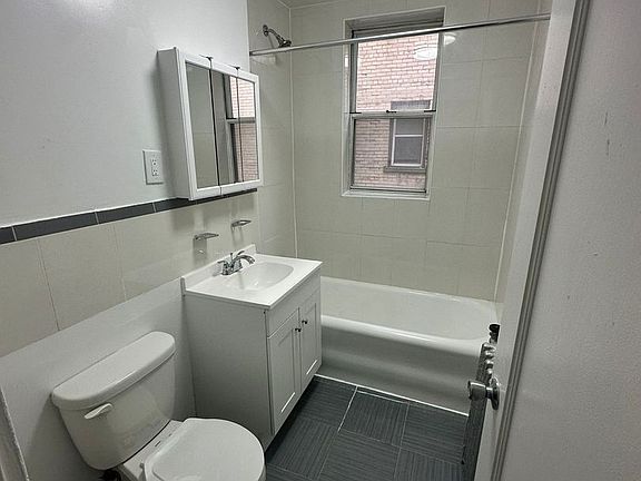 5th image of 157 Halsted St APT 203