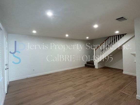2nd image of 648 Warne St